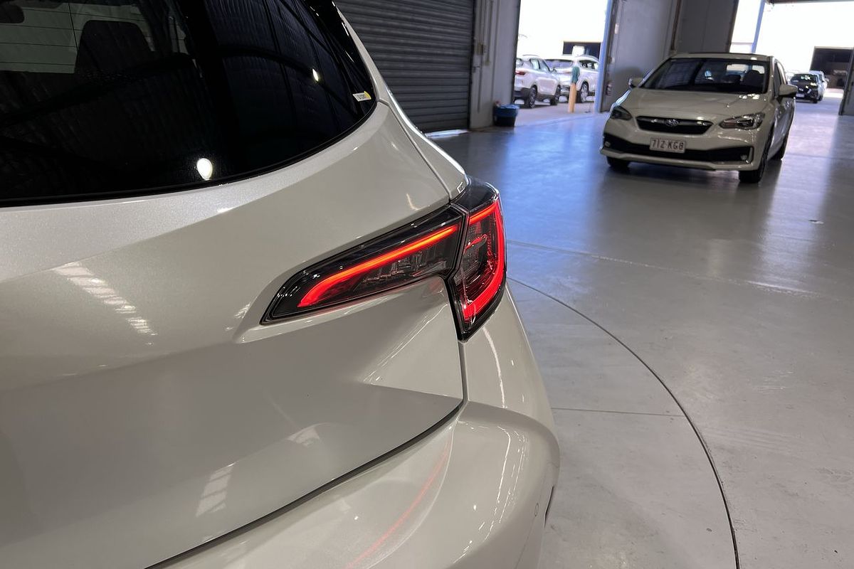 2021 Toyota Corolla SX MZEA12R
