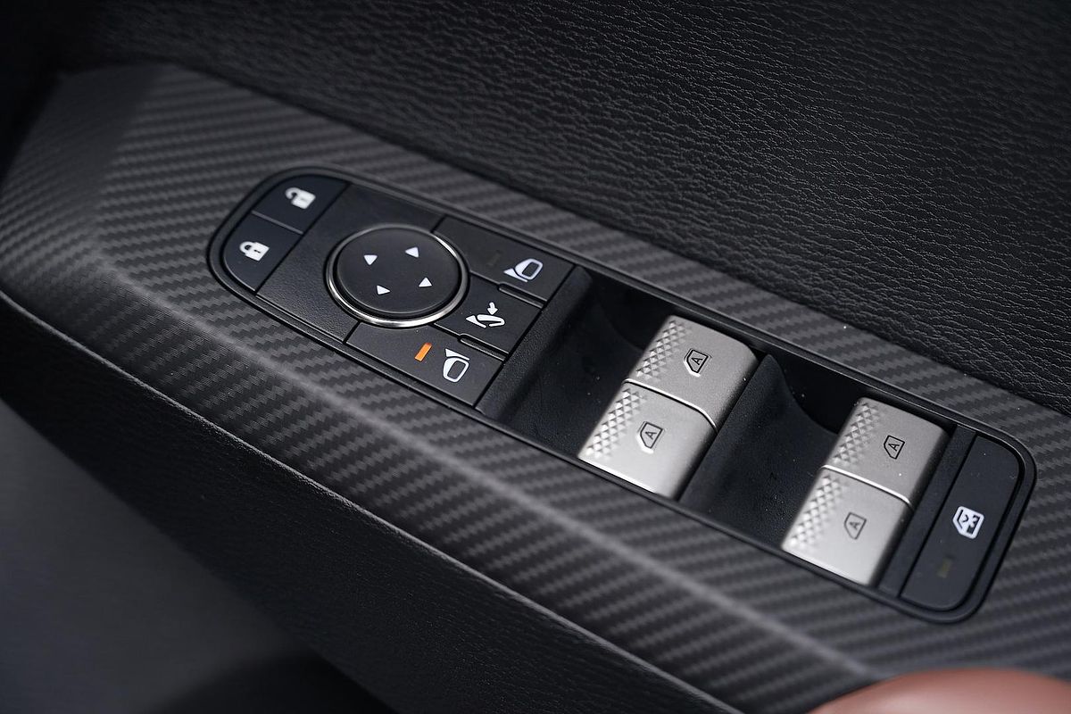 2025 Mitsubishi Outlander Exceed Tourer ZM