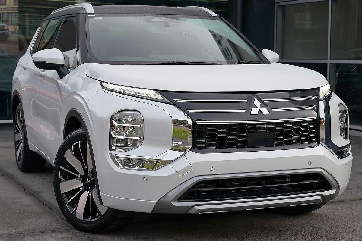 2025 Mitsubishi Outlander Exceed Tourer ZM