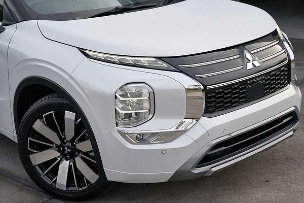 2025 Mitsubishi Outlander Exceed Tourer ZM