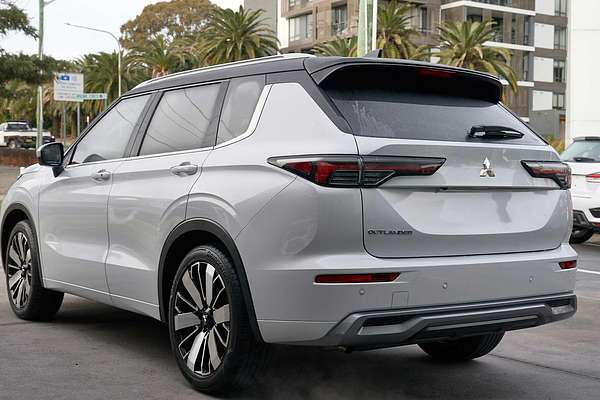 2025 Mitsubishi Outlander Exceed Tourer ZM