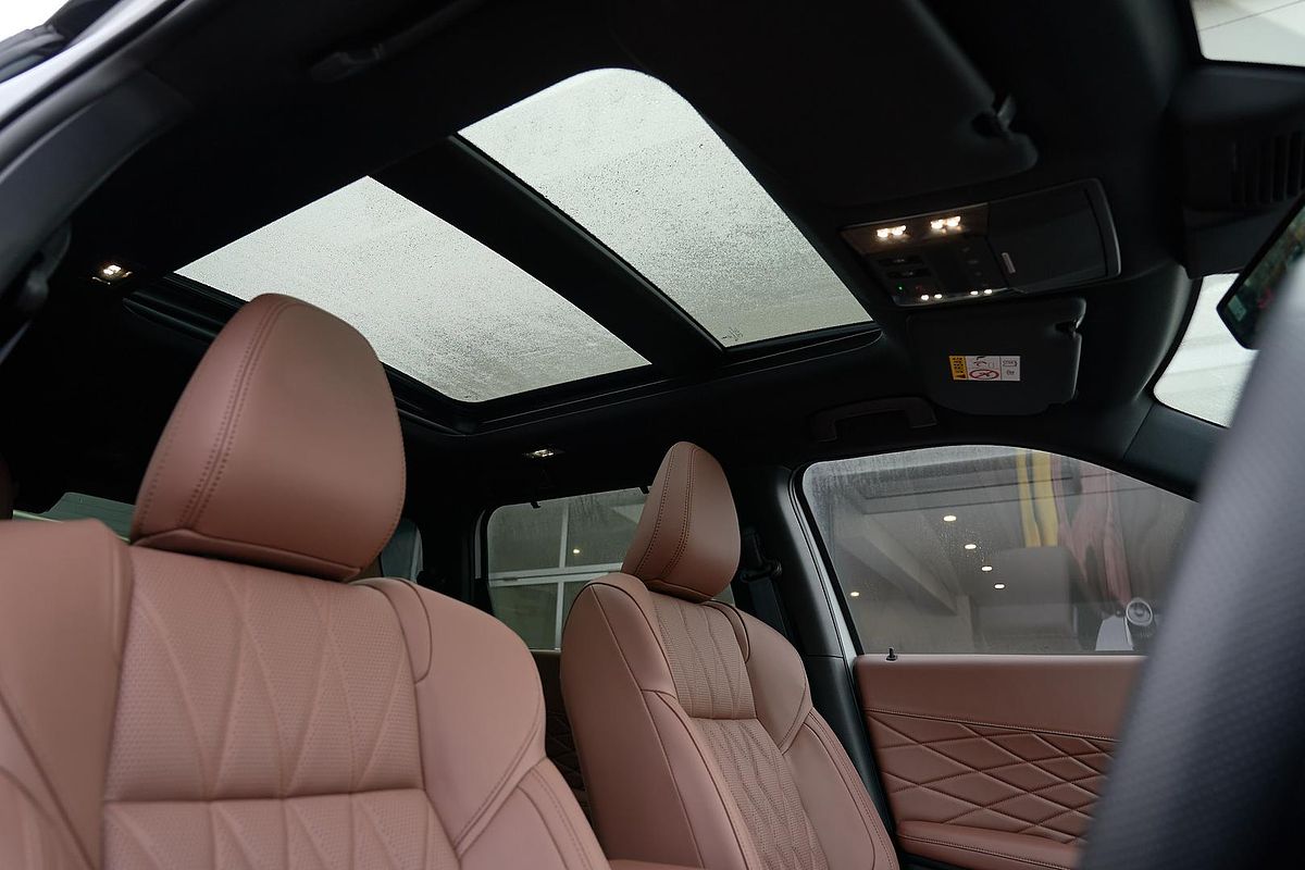 2025 Mitsubishi Outlander Exceed Tourer ZM