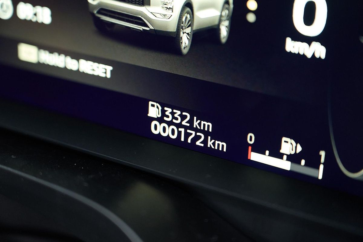 2025 Mitsubishi Outlander Exceed Tourer ZM