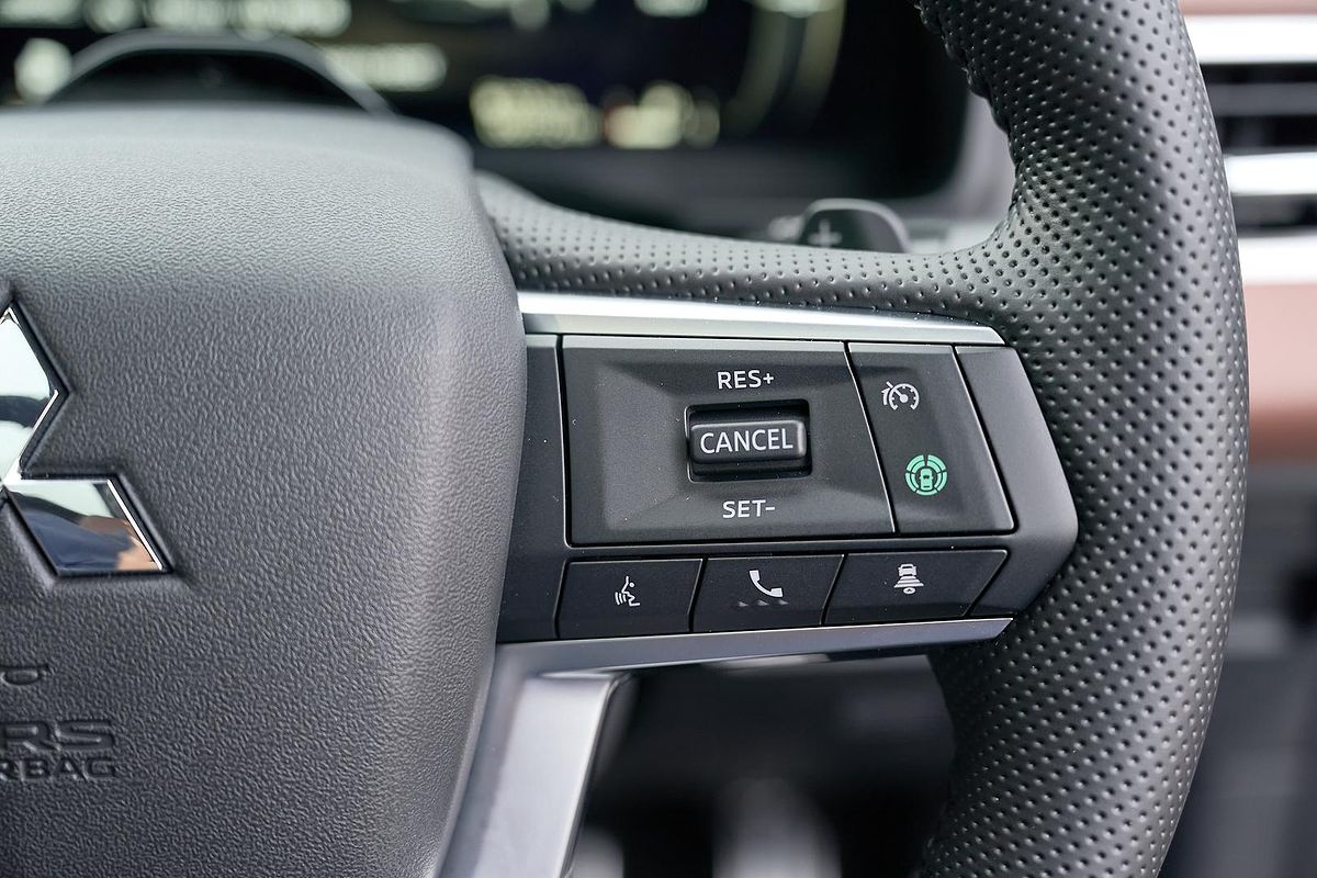 2025 Mitsubishi Outlander Exceed Tourer ZM