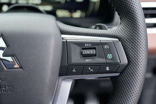 2025 Mitsubishi Outlander Exceed Tourer ZM