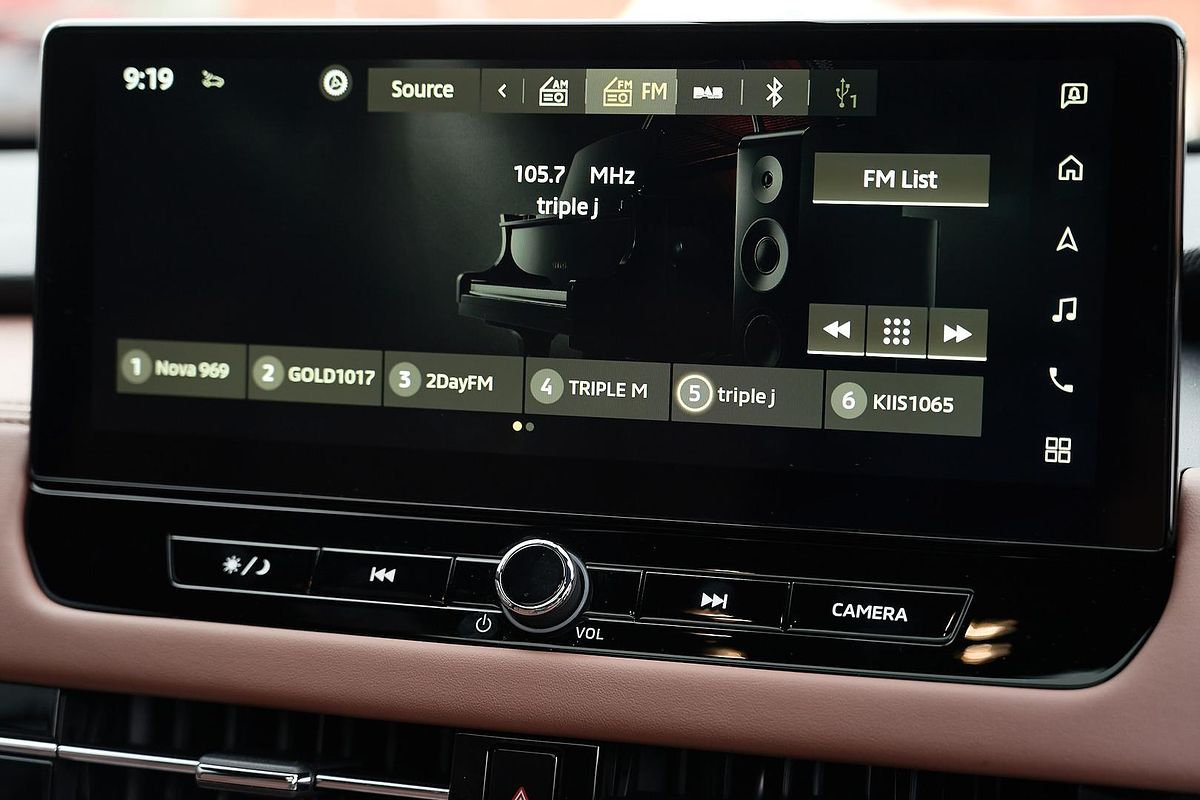 2025 Mitsubishi Outlander Exceed Tourer ZM