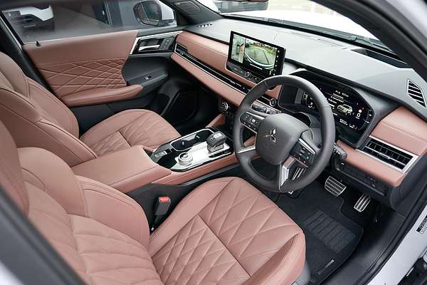 2025 Mitsubishi Outlander Exceed Tourer ZM