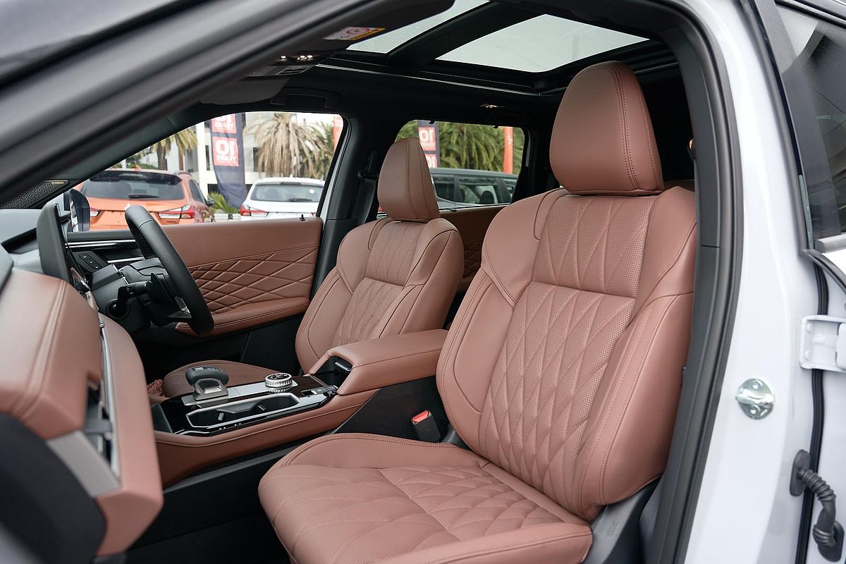 2025 Mitsubishi Outlander Exceed Tourer ZM
