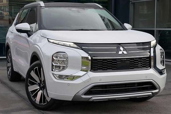 2025 Mitsubishi Outlander Exceed Tourer ZM
