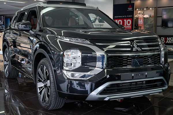 2025 Mitsubishi Outlander Exceed Tourer ZM
