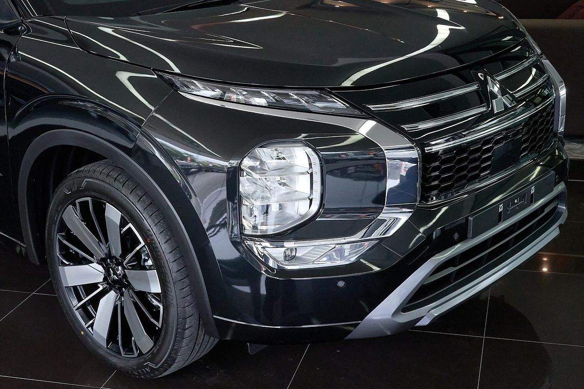 2025 Mitsubishi Outlander Exceed Tourer ZM