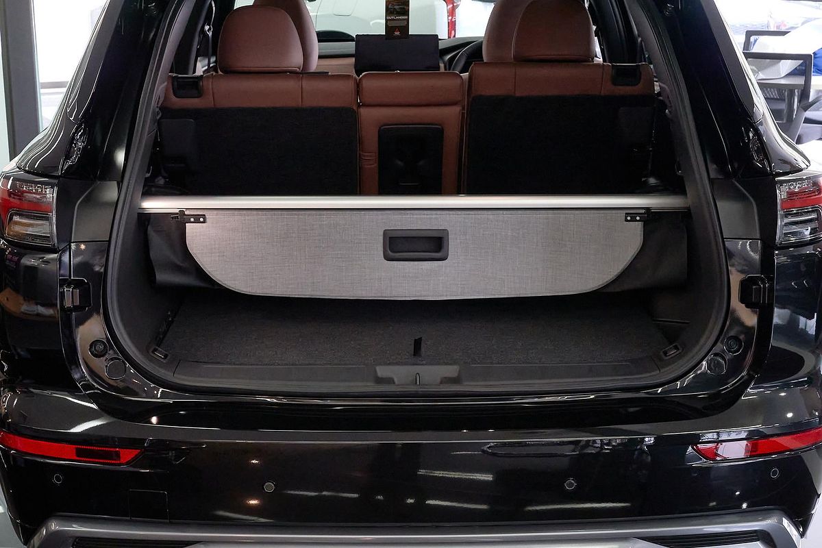 2025 Mitsubishi Outlander Exceed Tourer ZM