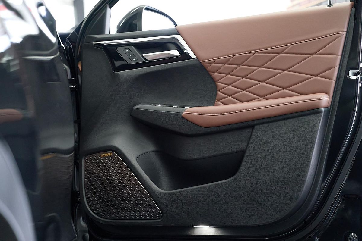 2025 Mitsubishi Outlander Exceed Tourer ZM