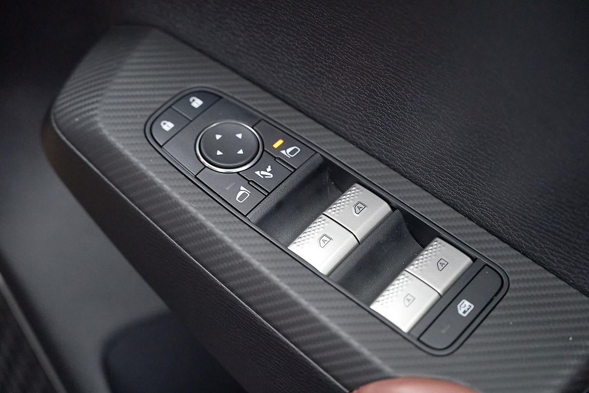 2025 Mitsubishi Outlander Exceed Tourer ZM