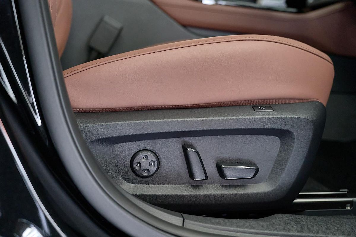 2025 Mitsubishi Outlander Exceed Tourer ZM