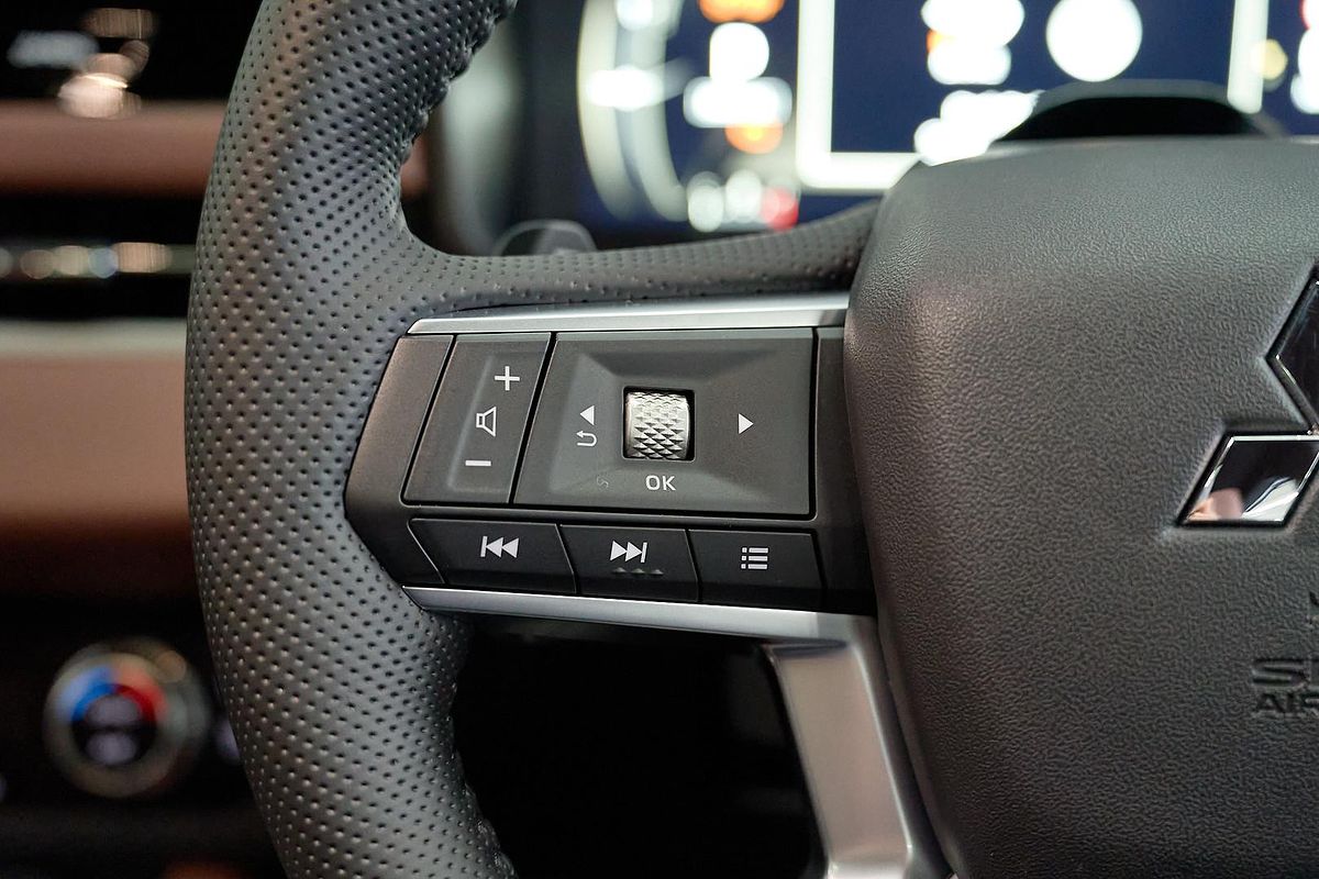 2025 Mitsubishi Outlander Exceed Tourer ZM