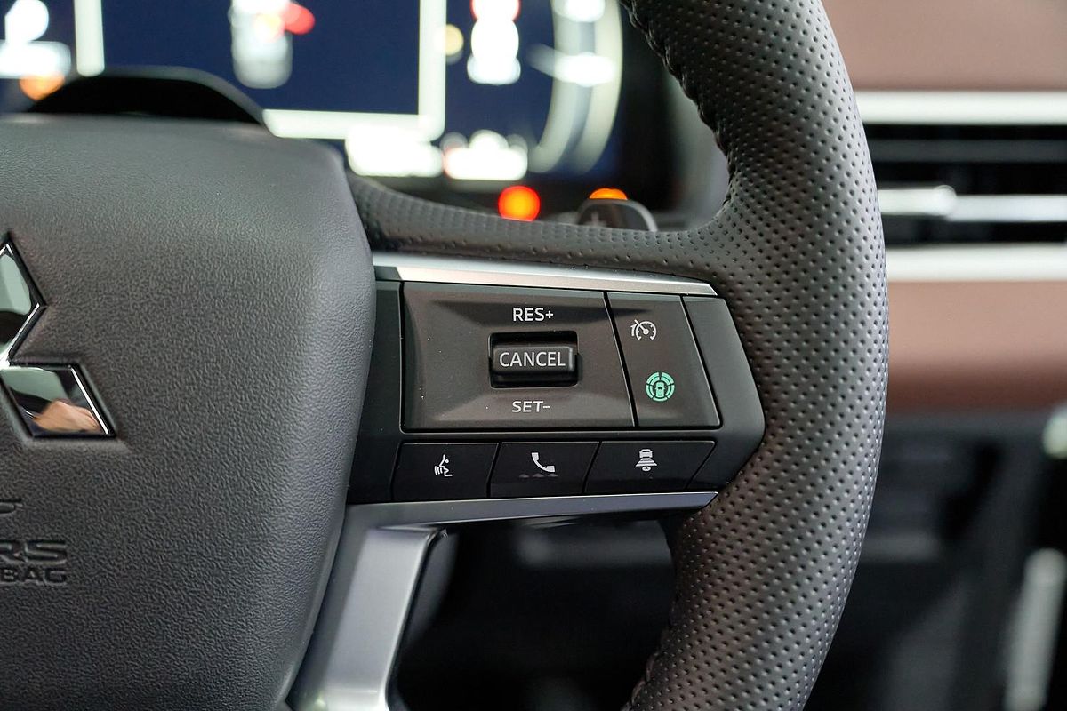 2025 Mitsubishi Outlander Exceed Tourer ZM