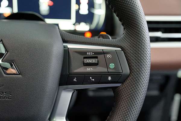 2025 Mitsubishi Outlander Exceed Tourer ZM