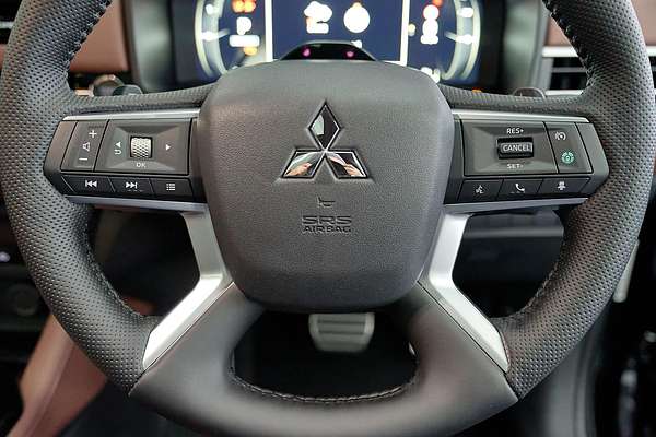 2025 Mitsubishi Outlander Exceed Tourer ZM