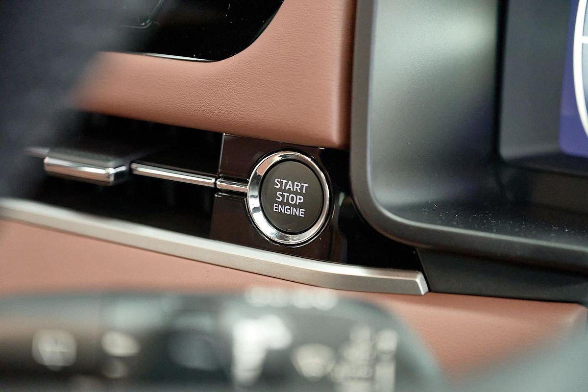 2025 Mitsubishi Outlander Exceed Tourer ZM