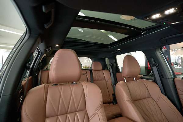 2025 Mitsubishi Outlander Exceed Tourer ZM