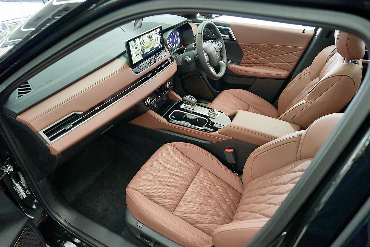 2025 Mitsubishi Outlander Exceed Tourer ZM