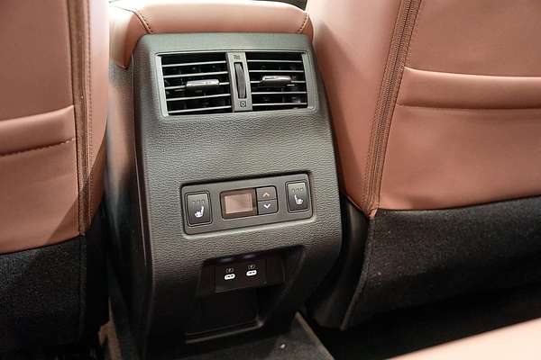 2025 Mitsubishi Outlander Exceed Tourer ZM
