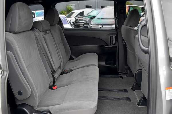 2019 Toyota Tarago GLX ACR50R