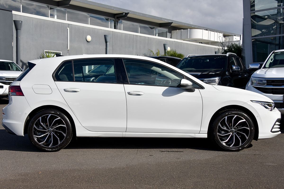2024 Volkswagen Golf 110TSI Life 8