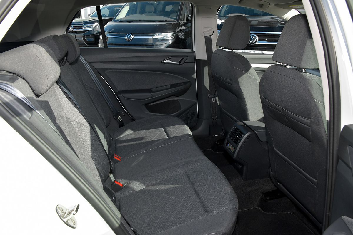 2024 Volkswagen Golf 110TSI Life 8