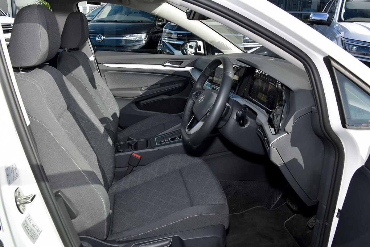 2024 Volkswagen Golf 110TSI Life 8