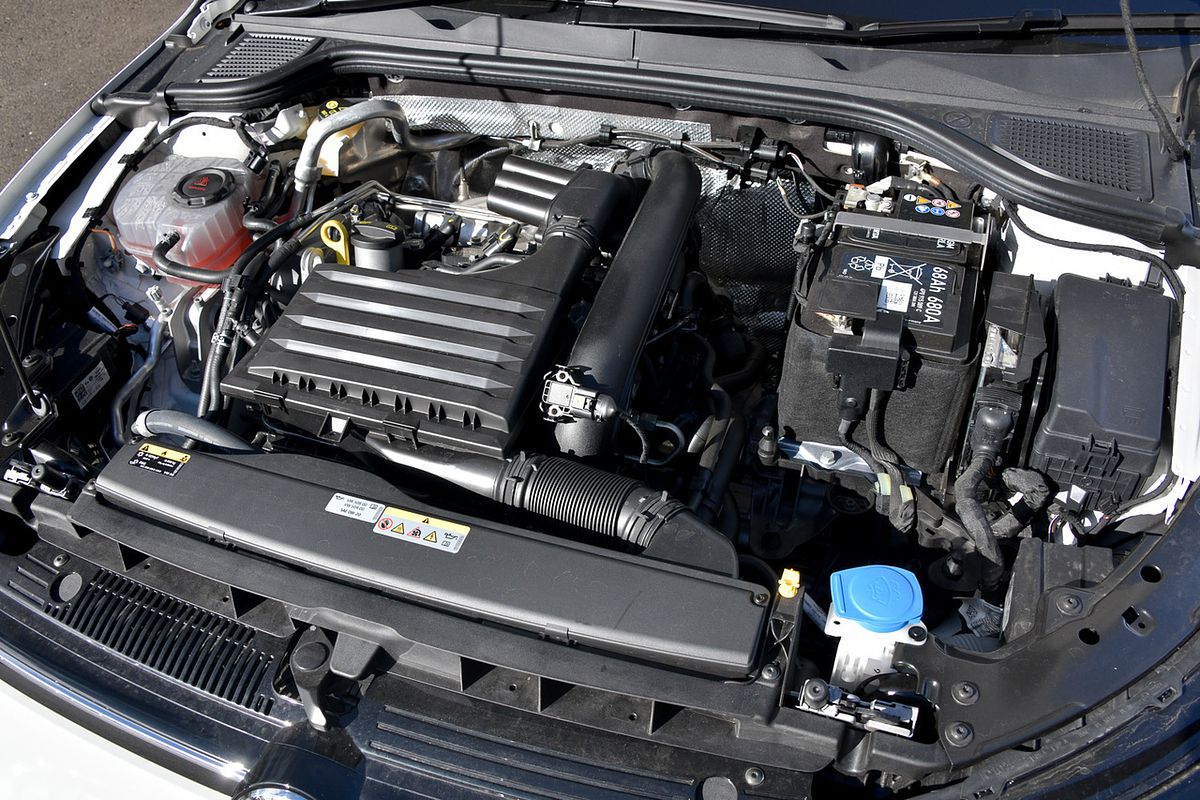 2024 Volkswagen Golf 110TSI Life 8