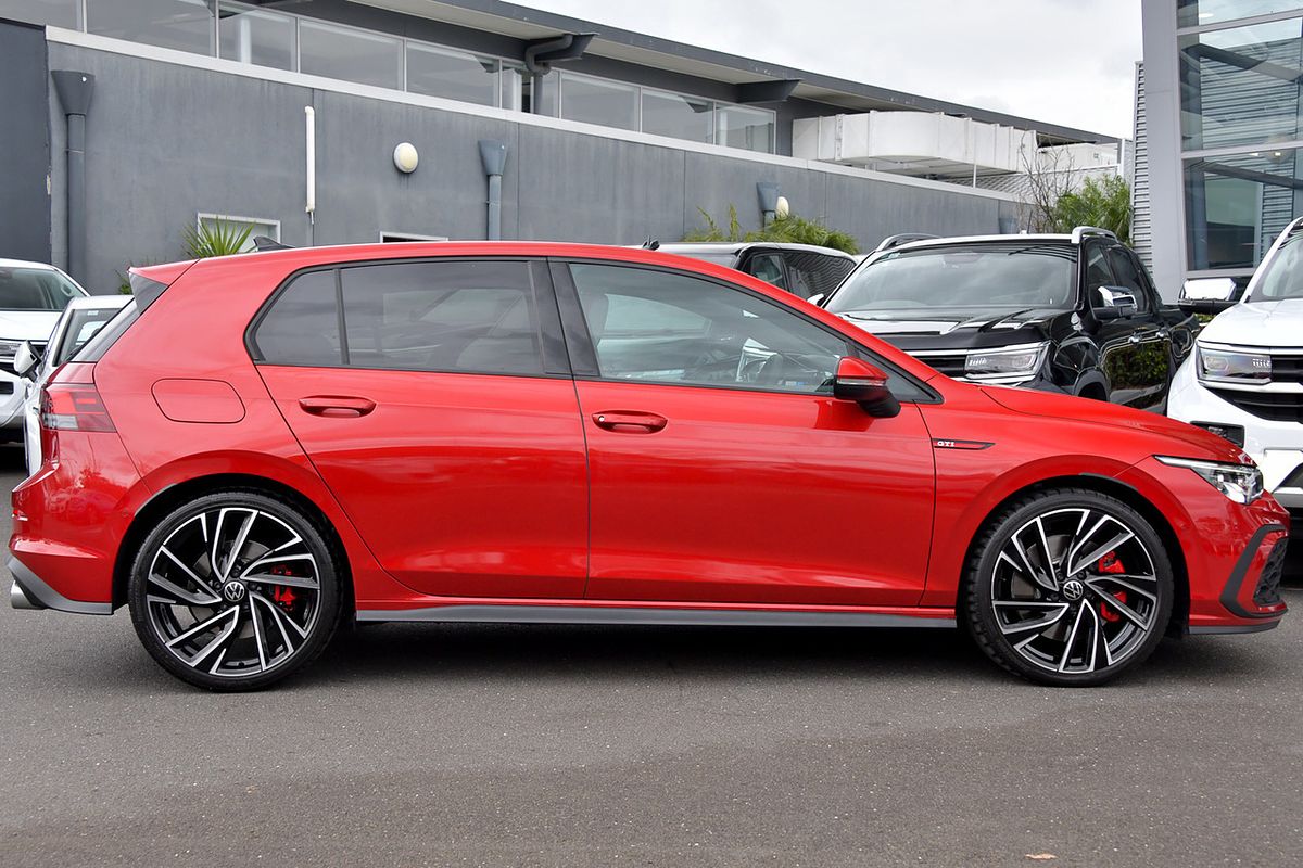 2024 Volkswagen Golf GTI 8