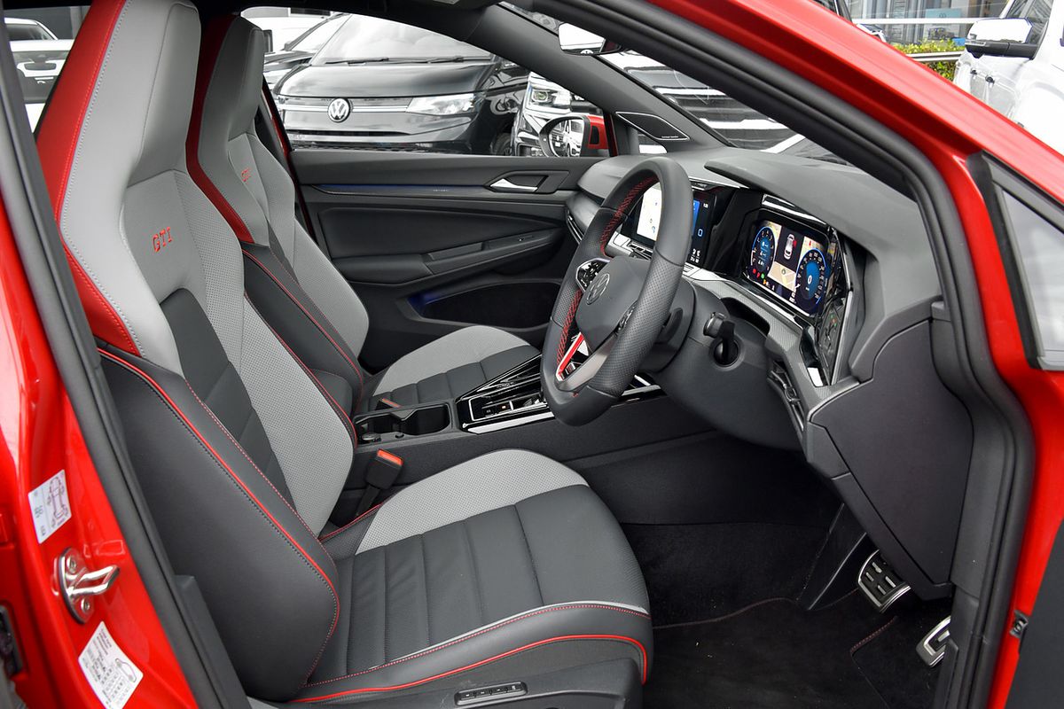 2024 Volkswagen Golf GTI 8