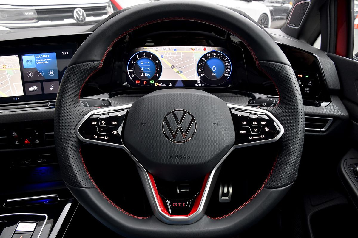 2024 Volkswagen Golf GTI 8