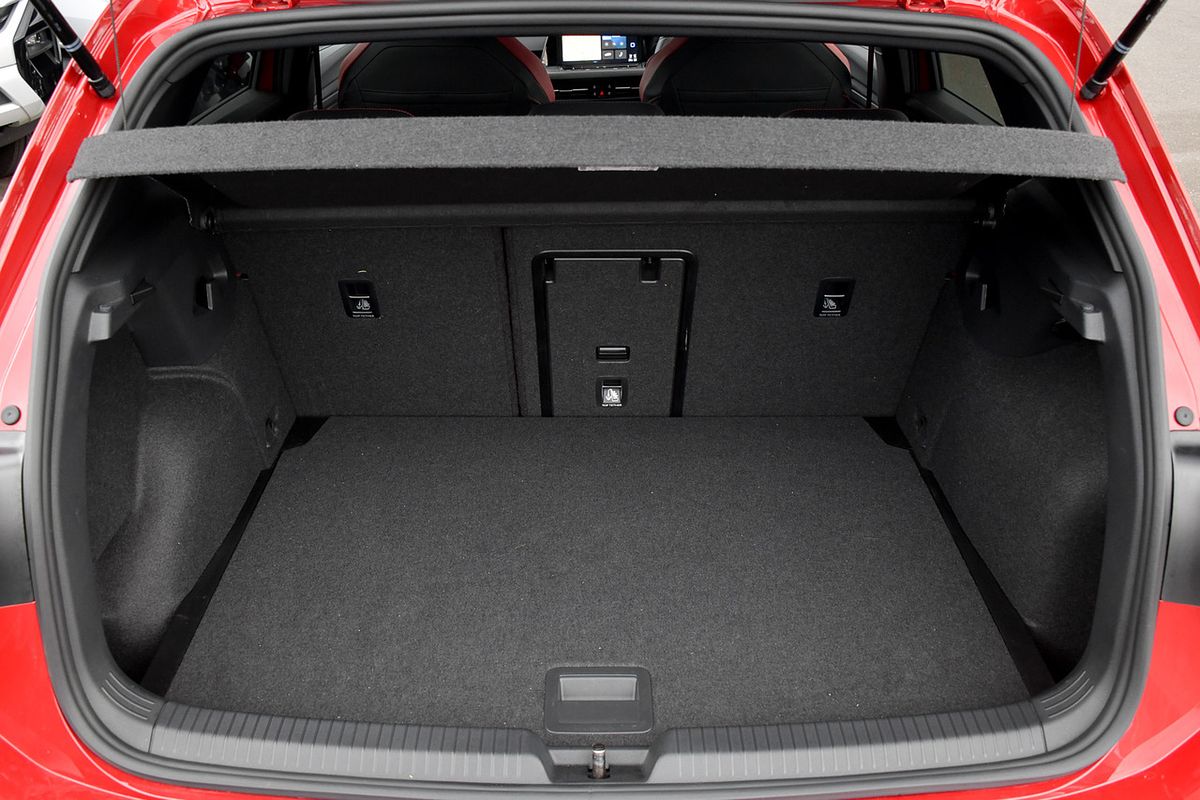 2024 Volkswagen Golf GTI 8
