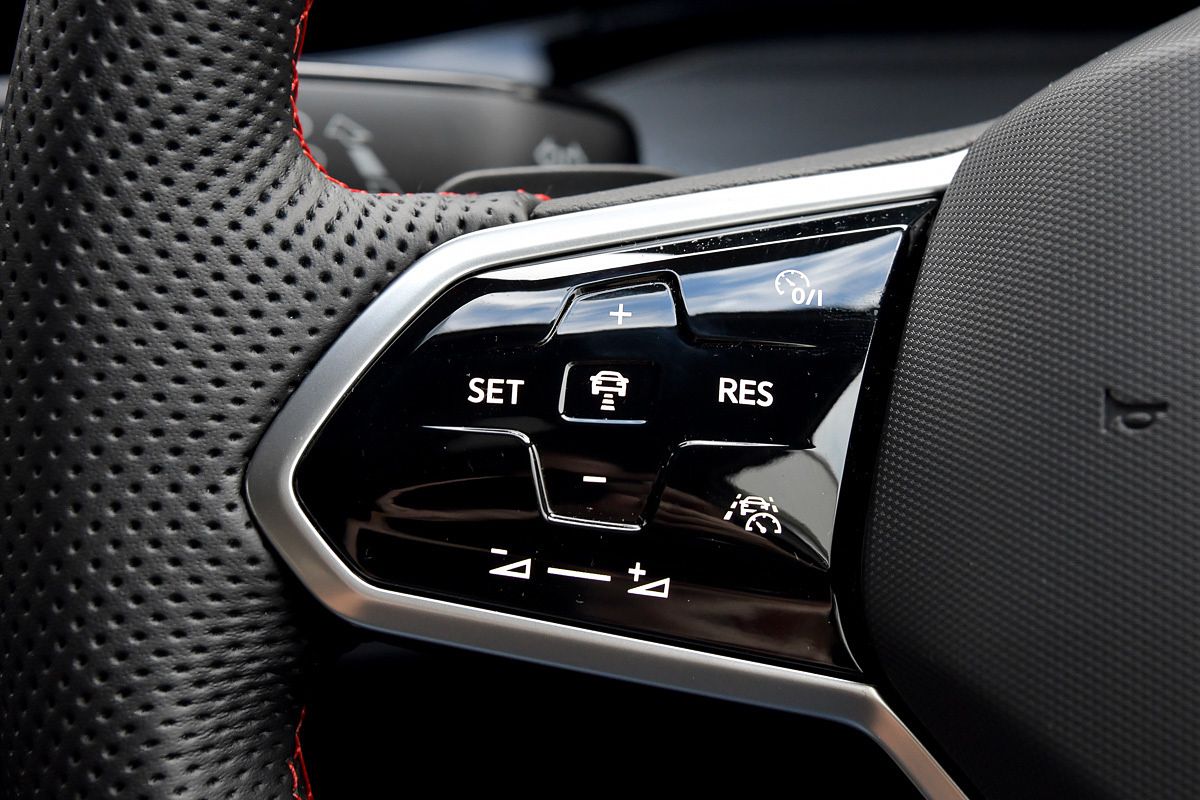 2024 Volkswagen Golf GTI 8