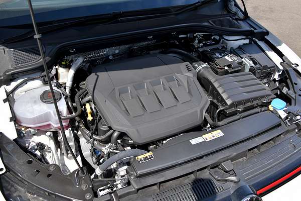 2024 Volkswagen Golf GTI 8