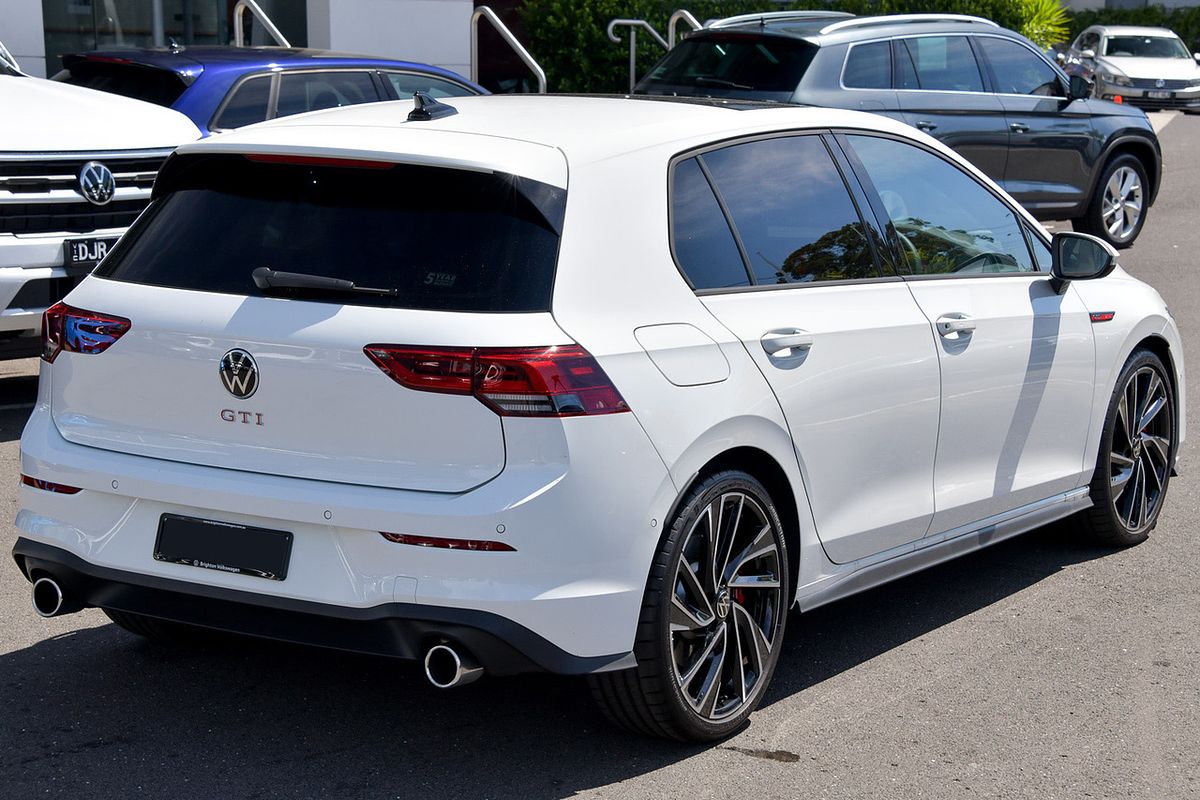 2024 Volkswagen Golf GTI 8