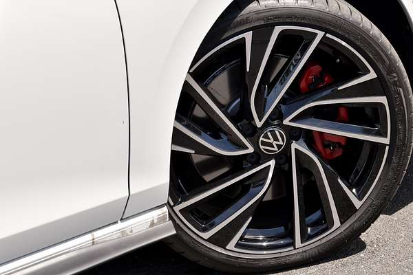 2024 Volkswagen Golf GTI 8