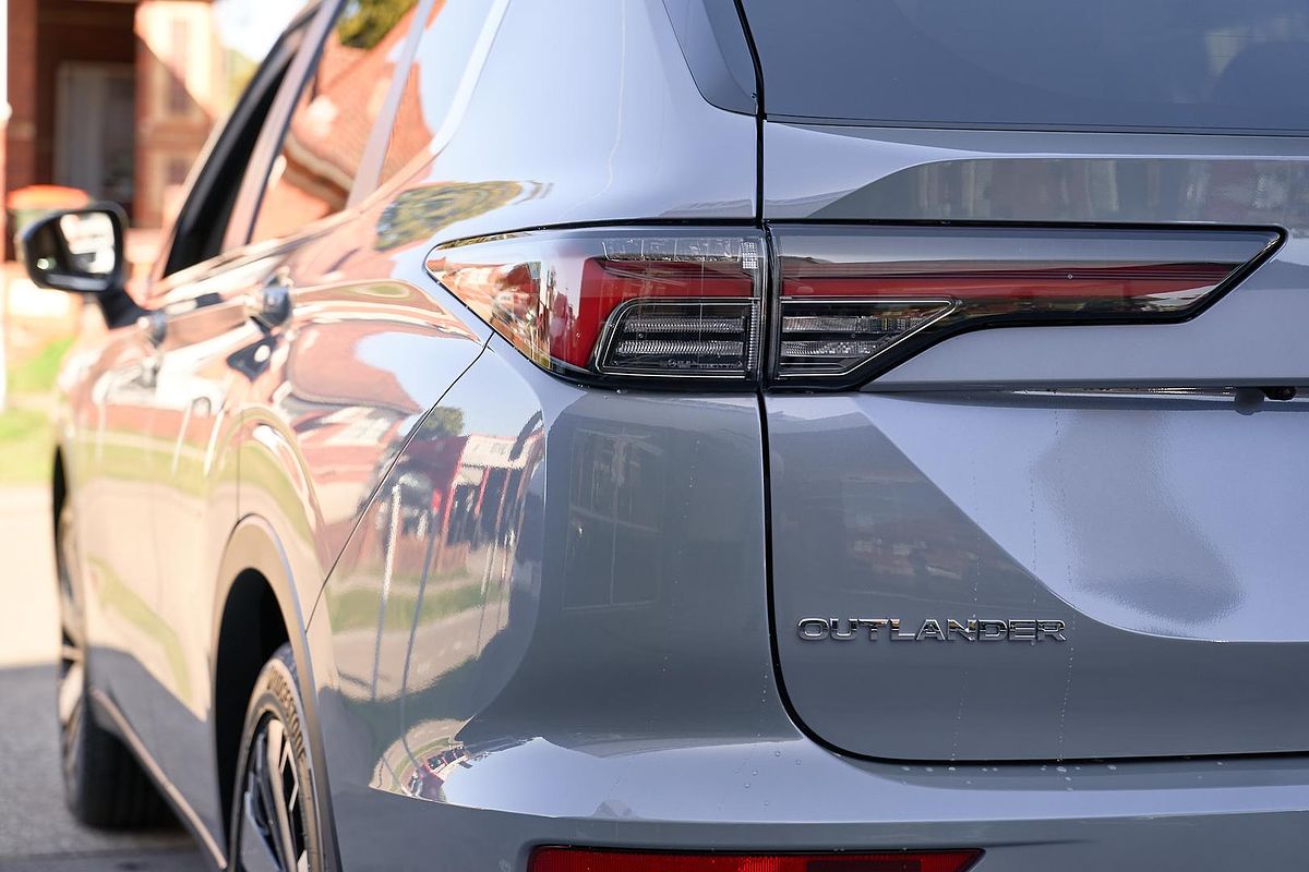 2025 Mitsubishi Outlander Aspire ZM