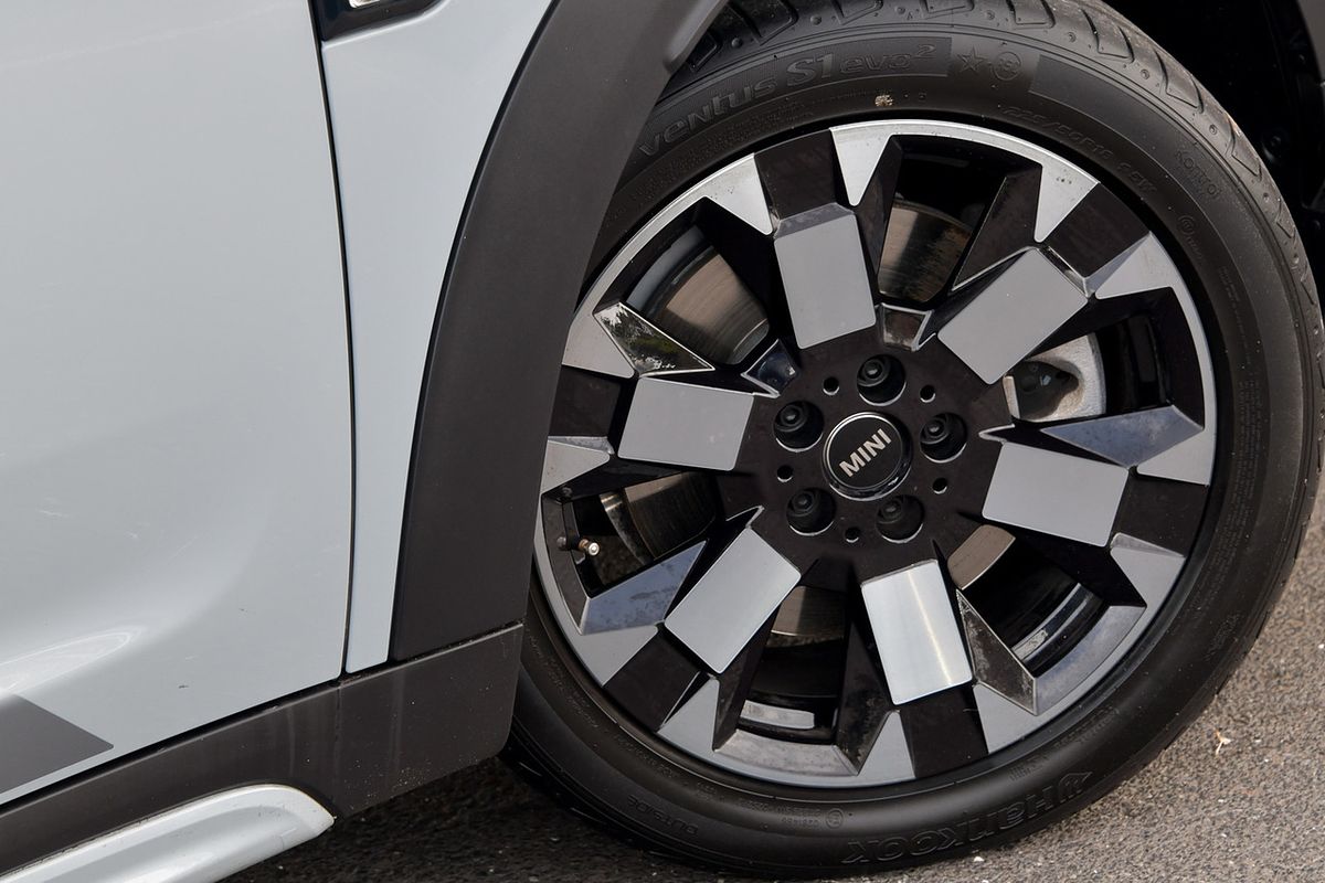 2023 MINI Countryman Cooper S Untamed F60 LCI
