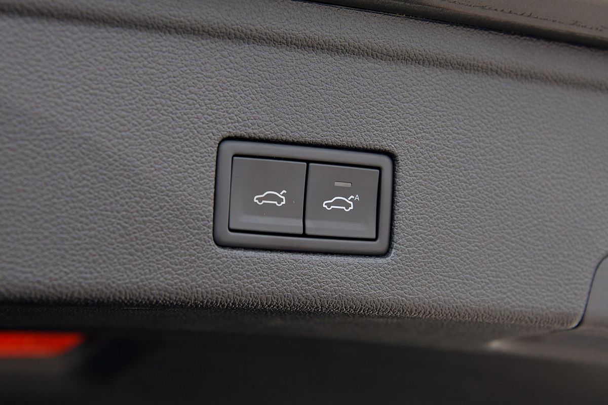 2022 Volkswagen Touareg 210TDI R-Line CR