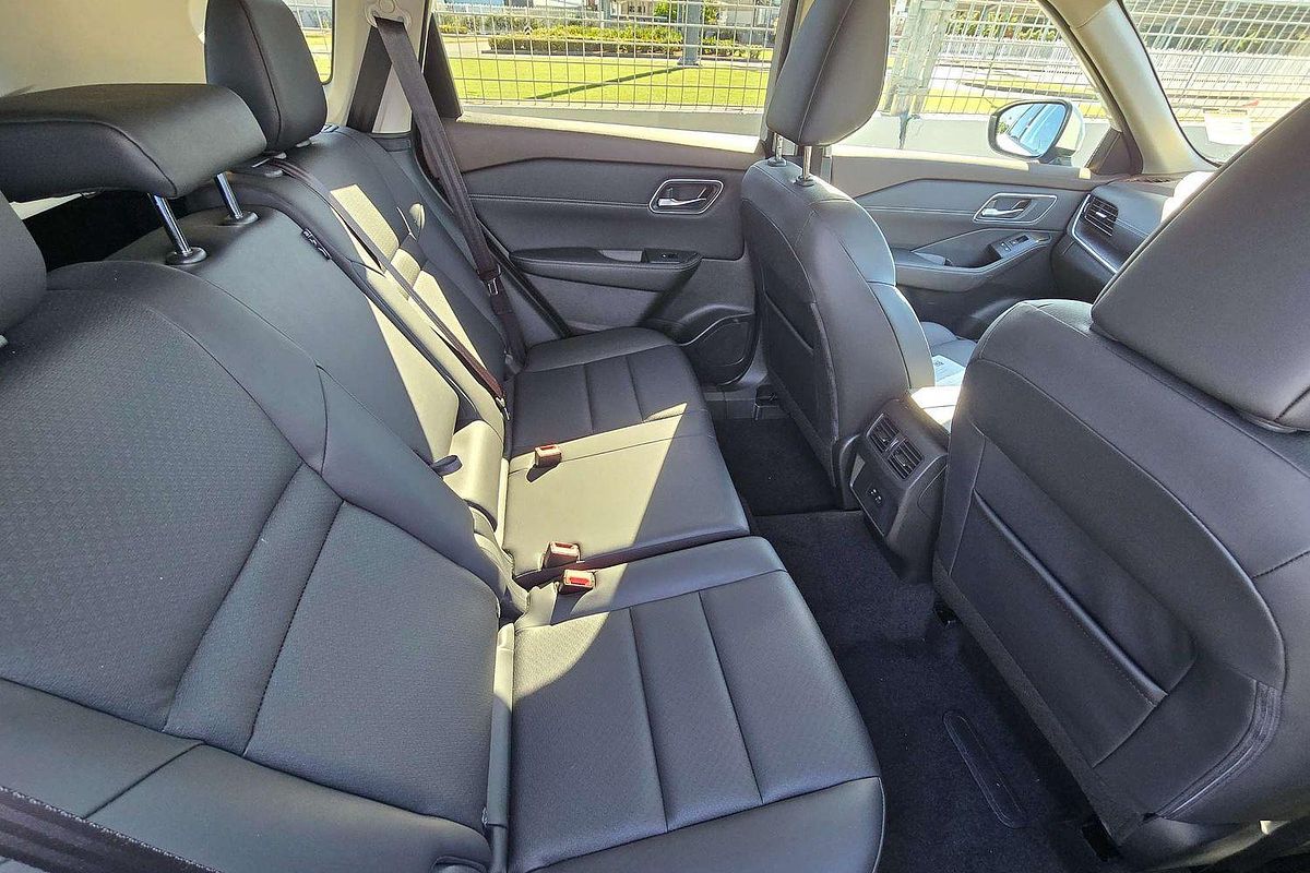 2024 Nissan X-TRAIL ST-L e-POWER T33