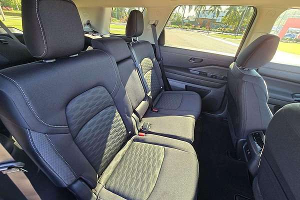 2024 Nissan Pathfinder ST-L R53