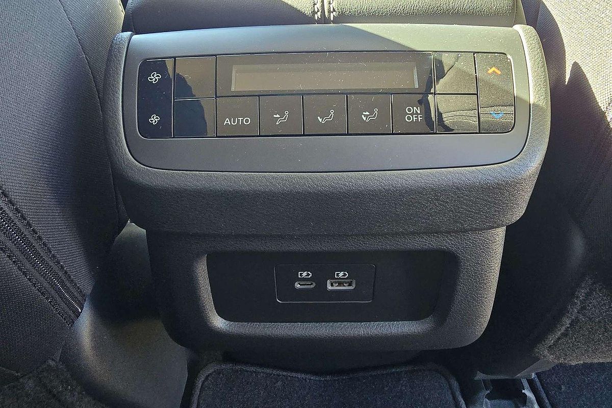 2024 Nissan Pathfinder ST-L R53