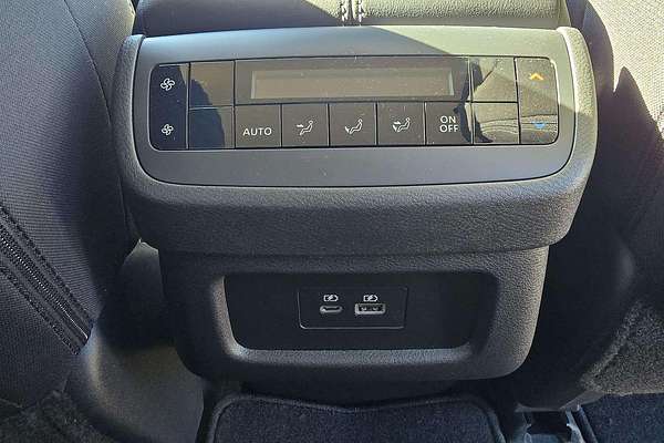 2024 Nissan Pathfinder ST-L R53