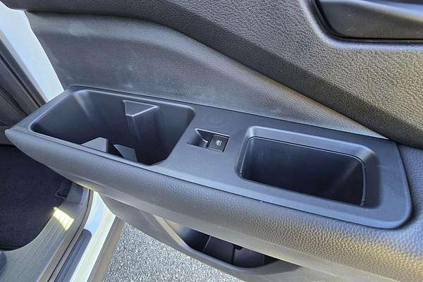 2024 Nissan Pathfinder ST-L R53