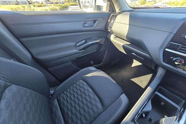 2024 Nissan Pathfinder ST-L R53