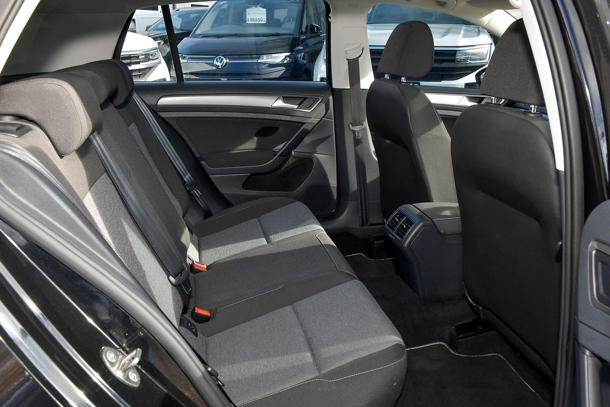2016 Volkswagen Golf 92TSI 7